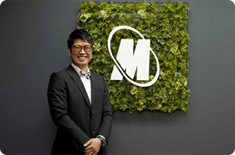 常務　皆川 鉄雄